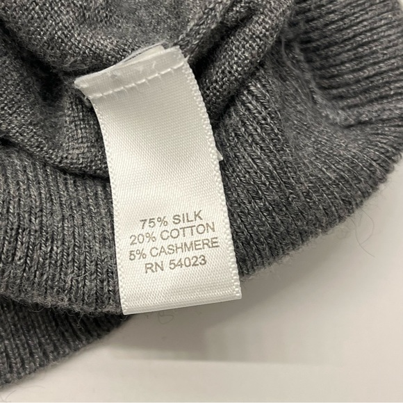 Banana Republic Luxury Blend Long Sleeve Gray Silk Cashmere Blend Sweater L - Picture 6 of 11